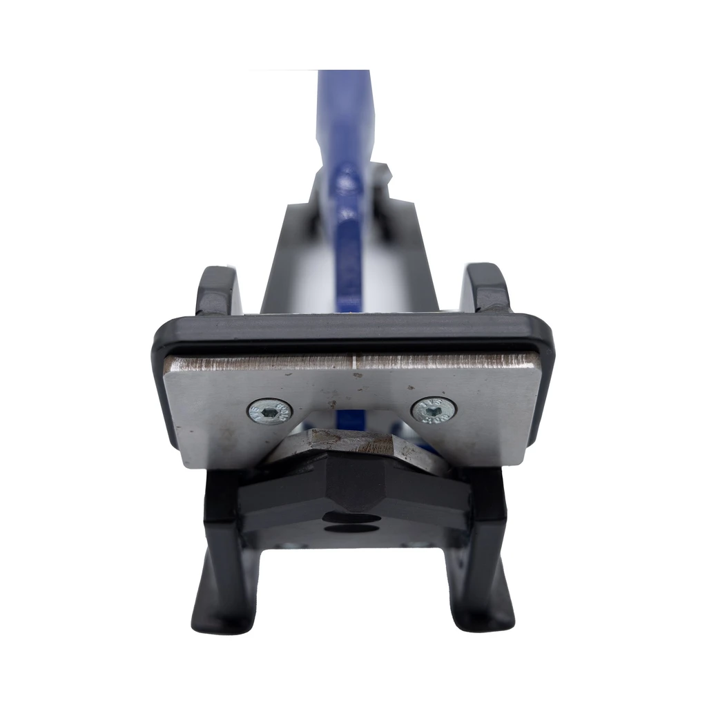 Front view of the blade head on the EERA Spandek flashing notcher